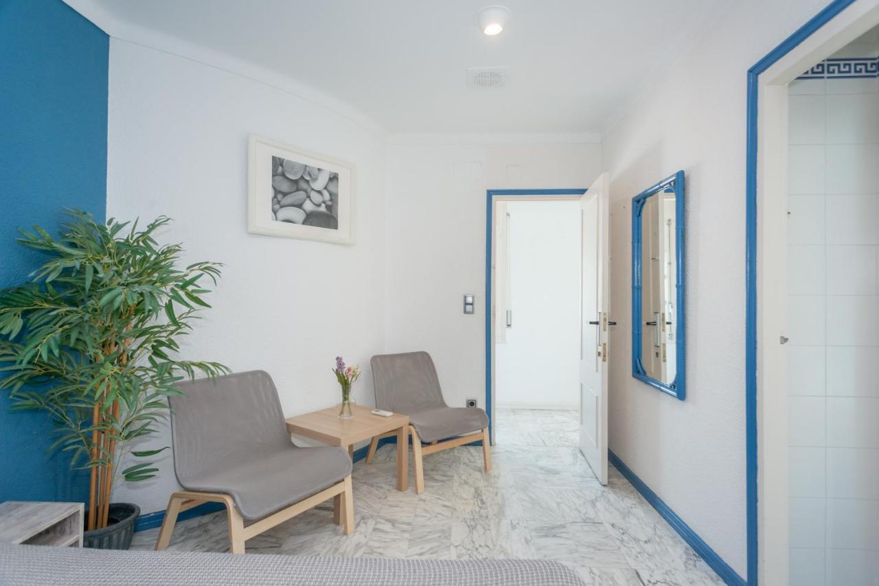 Villa Requesens On Canal Empuriabrava Exterior photo